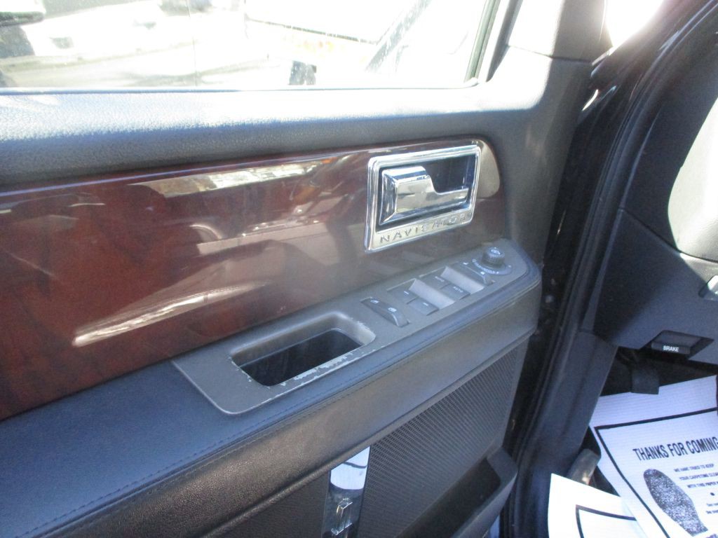 2012 Lincoln Navigator Image 7