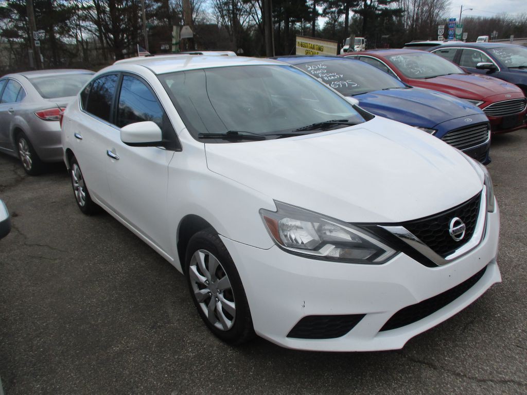 2016 Nissan Sentra Image 1