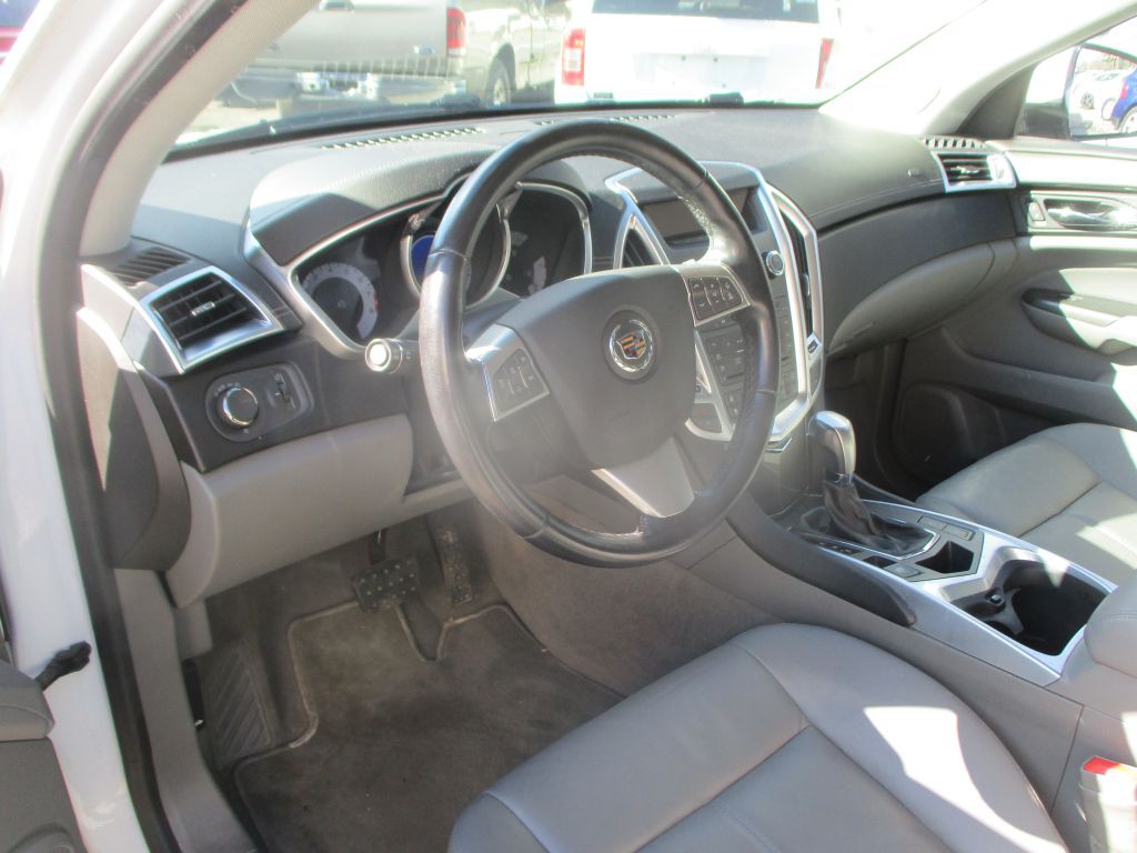2012 Cadillac SRX Image 12