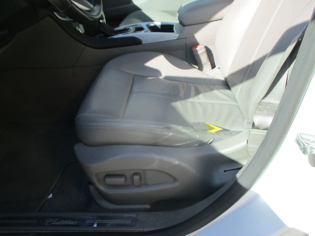 2012 Cadillac SRX Image 13