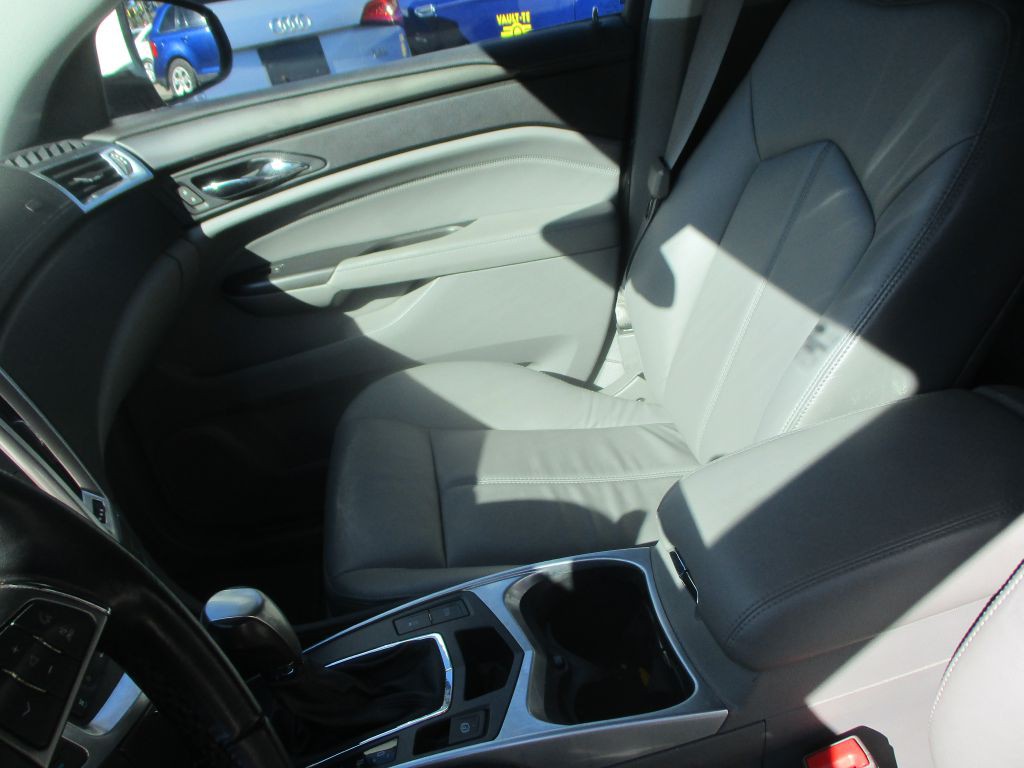 2012 Cadillac SRX Image 14