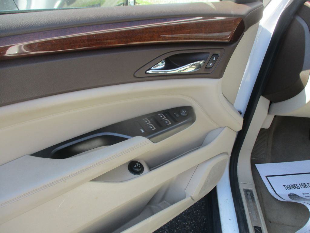 2016 Cadillac SRX Image 10