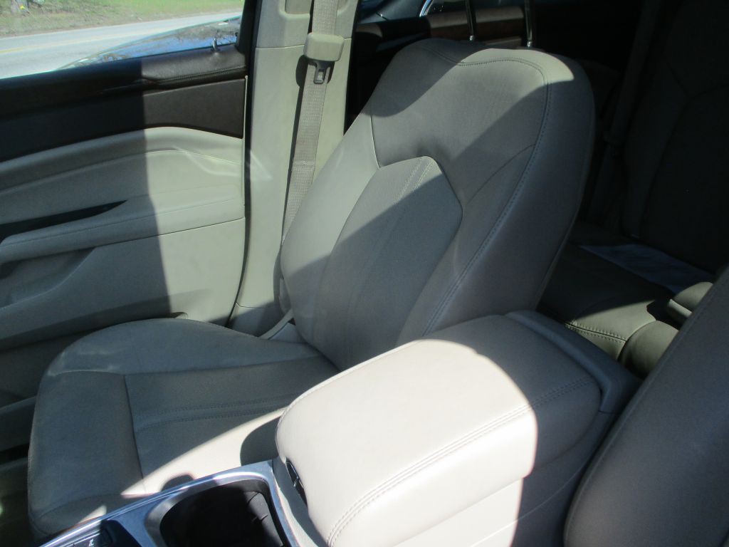 2016 Cadillac SRX Image 12
