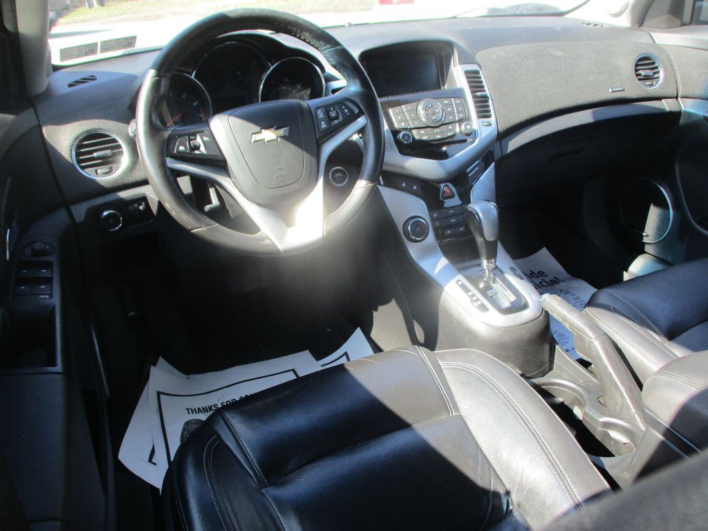 2013 Chevrolet Cruze Image 10