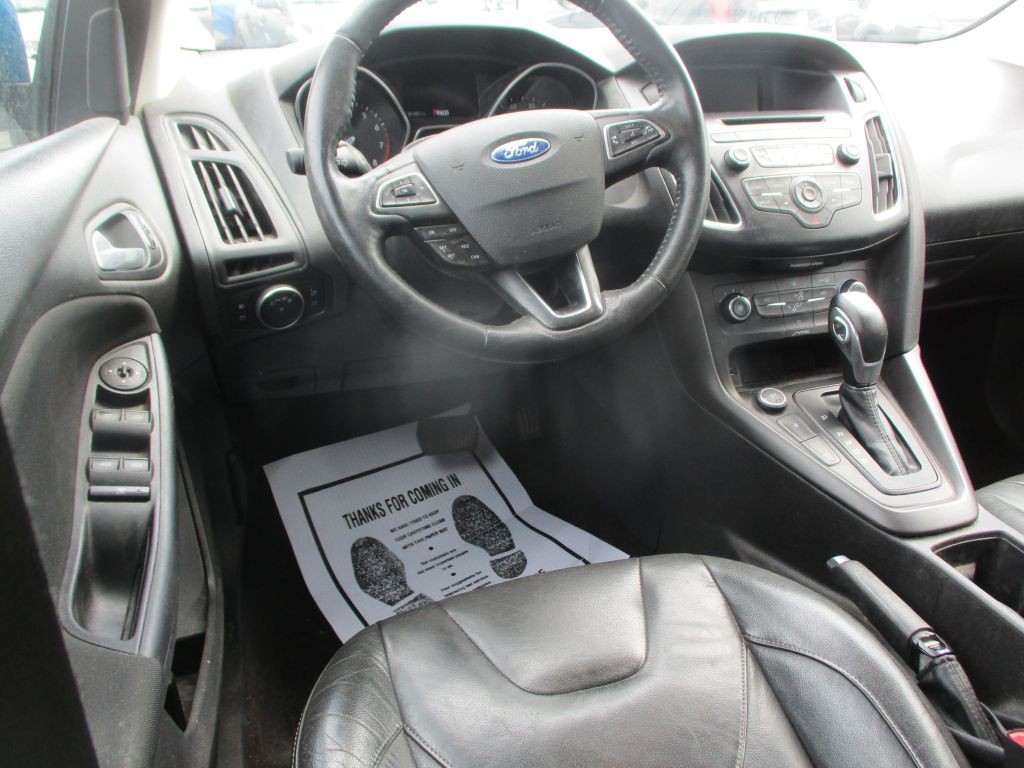 2015 Ford Focus Image 8