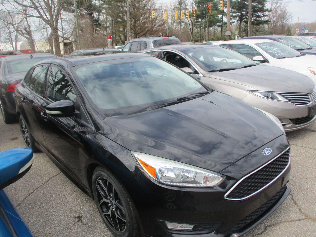 2015 Ford Focus Image 1