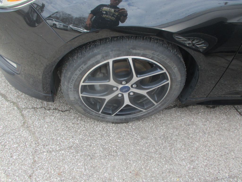 2015 Ford Focus Image 4