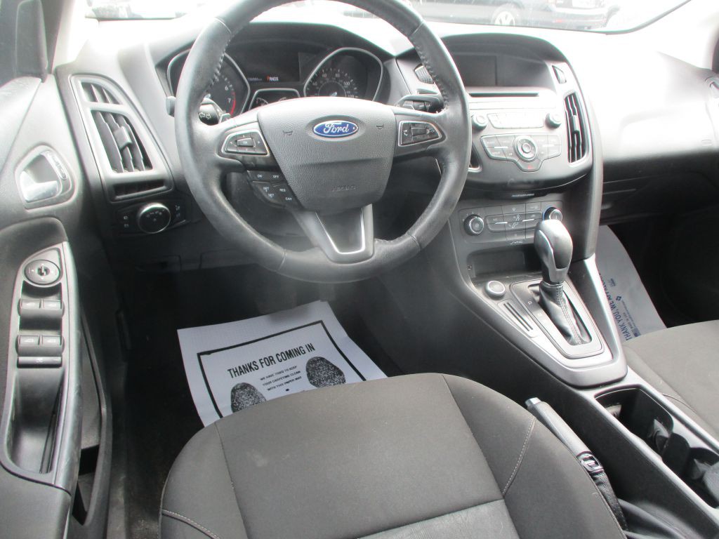 2015 Ford Focus Image 8