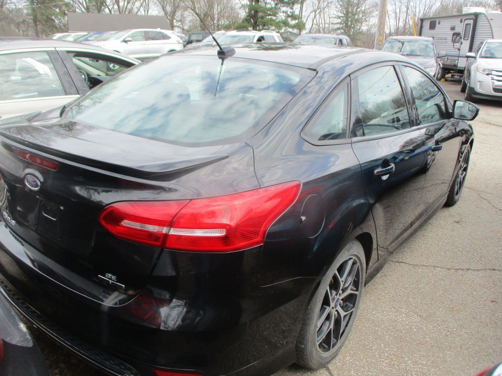 2015 Ford Focus Image 12