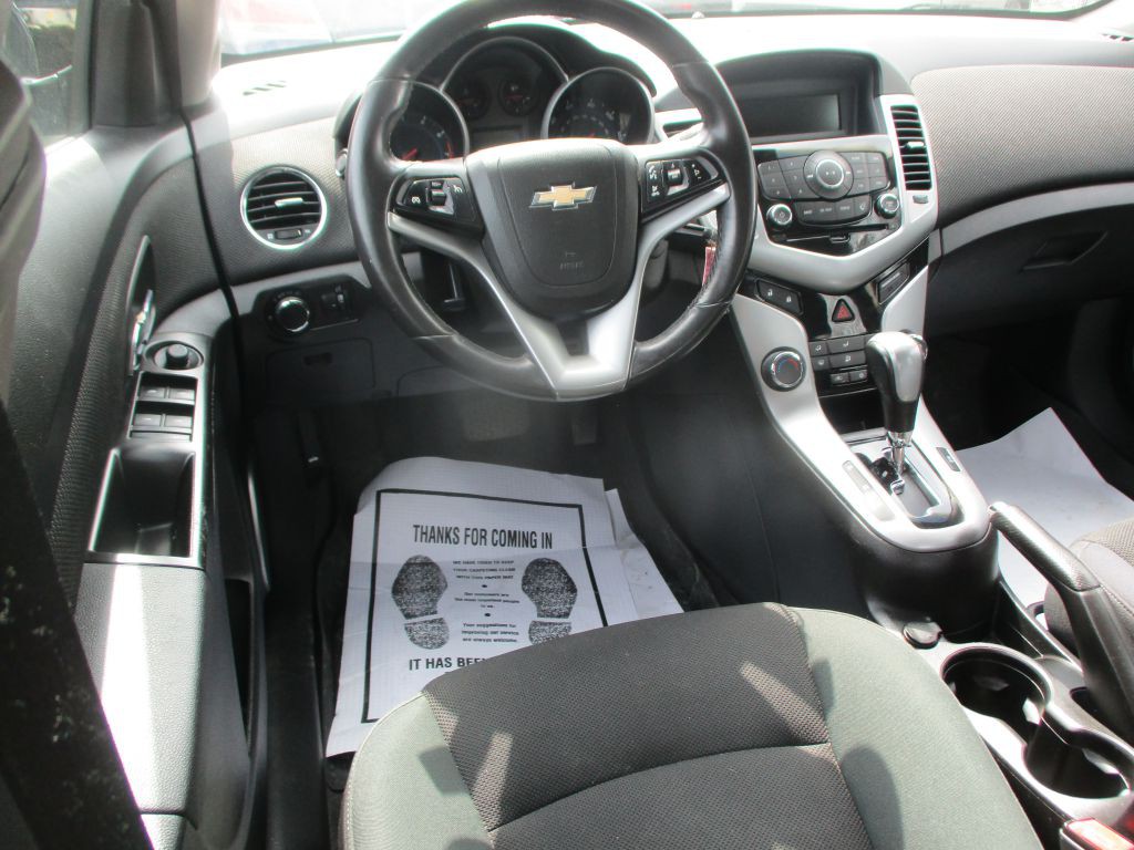 2012 Chevrolet Cruze Image 7