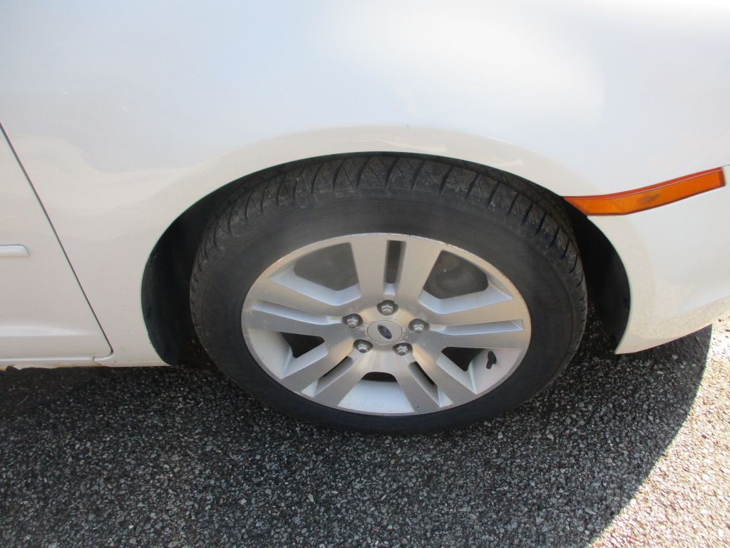 2009 Ford Fusion Image 3