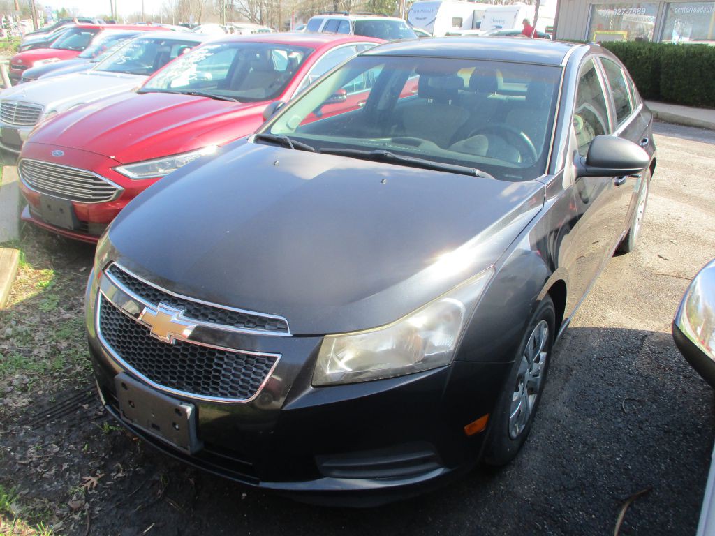 2012 Chevrolet Cruze Image 1
