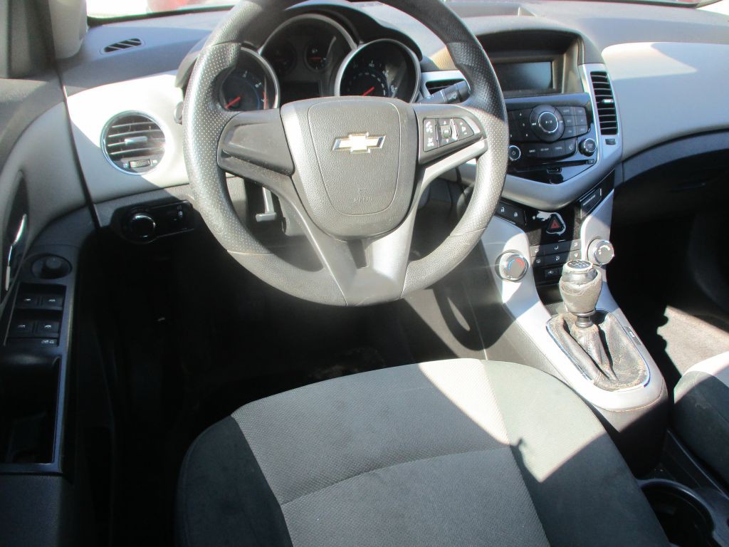 2012 Chevrolet Cruze Image 7