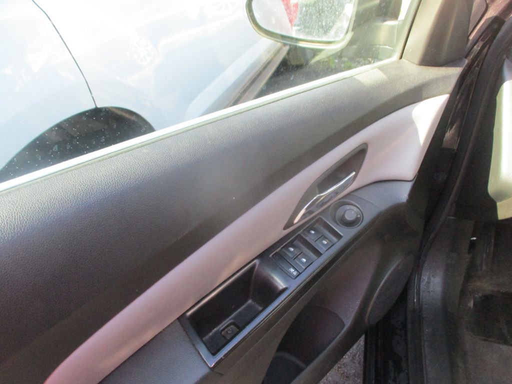 2012 Chevrolet Cruze Image 8