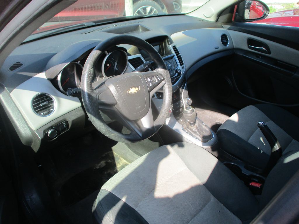 2012 Chevrolet Cruze Image 10