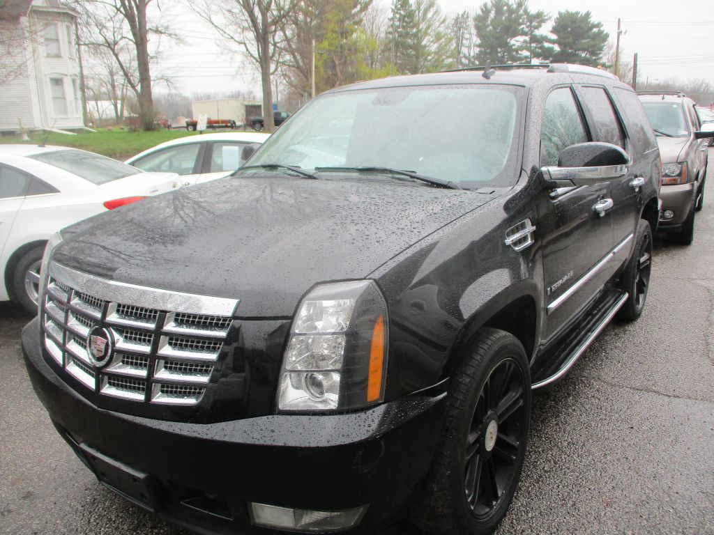 2008 Cadillac Escalade Image 1