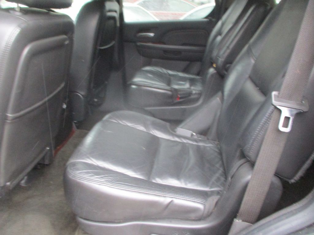 2008 Cadillac Escalade Image 7