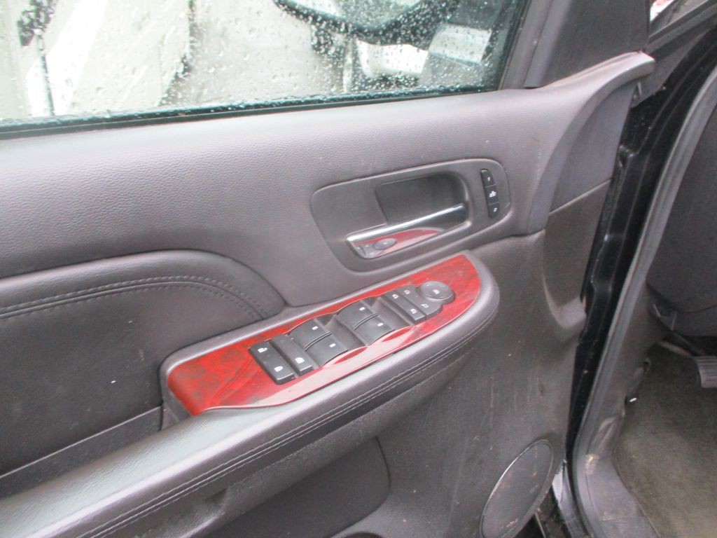 2008 Cadillac Escalade Image 10