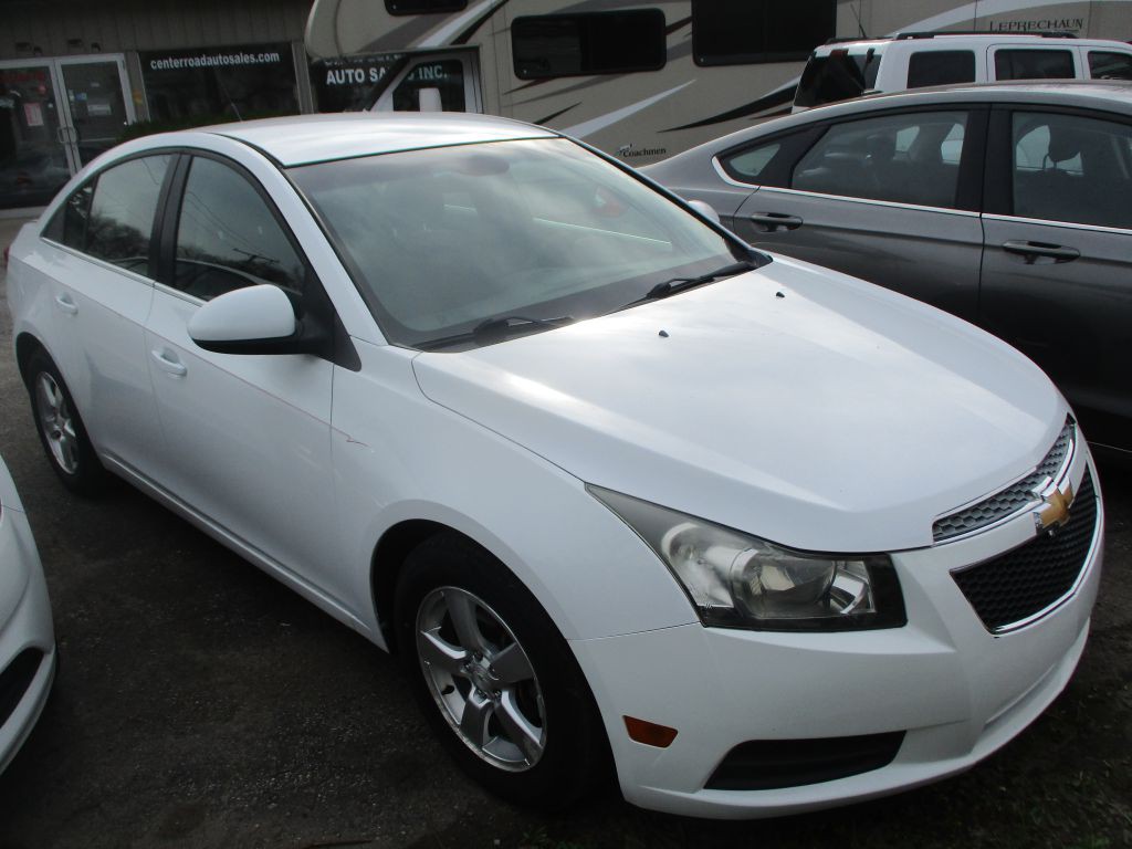 2012 Chevrolet Cruze Image 1