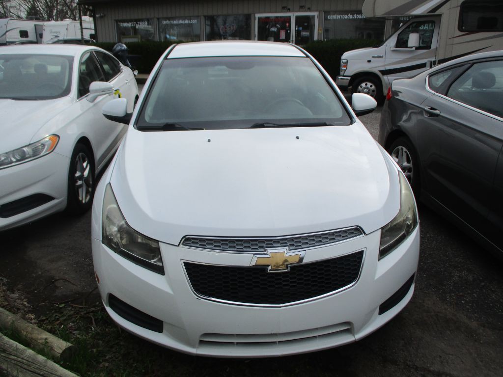 2012 Chevrolet Cruze Image 2