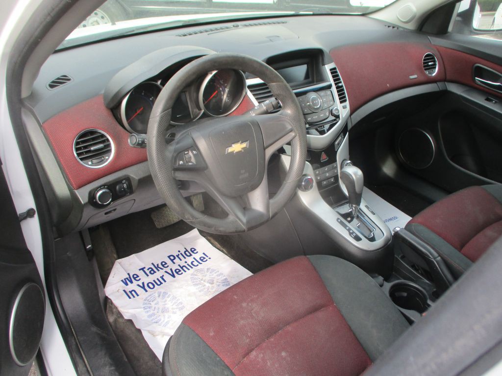 2012 Chevrolet Cruze Image 10