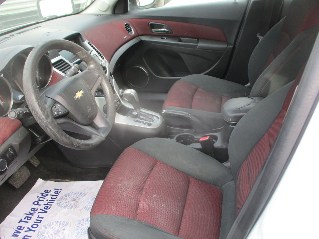 2012 Chevrolet Cruze Image 11