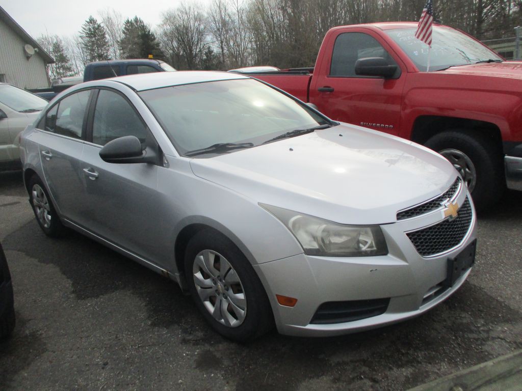 2012 Chevrolet Cruze Image 1