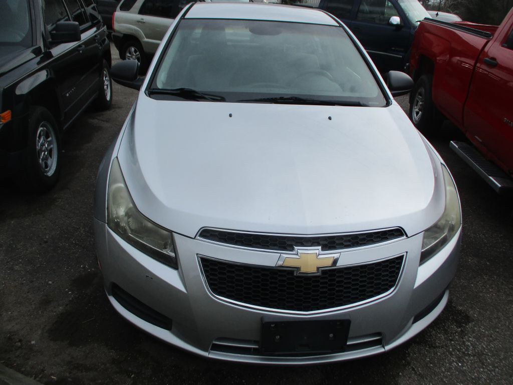 2012 Chevrolet Cruze Image 2