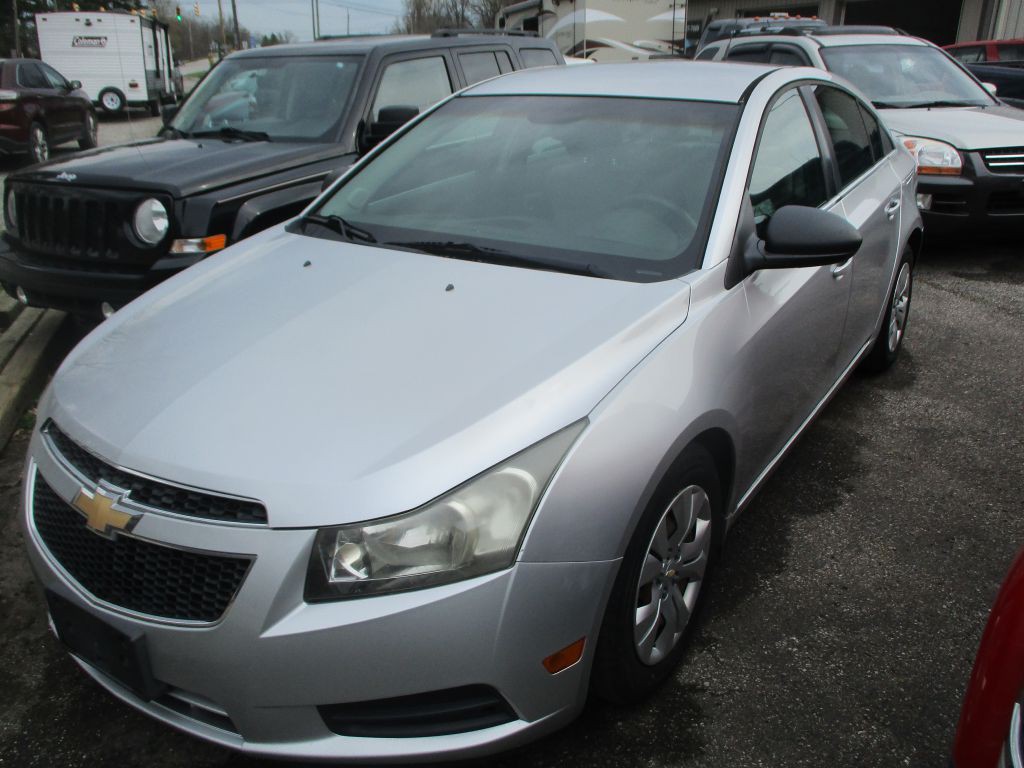 2012 Chevrolet Cruze Image 3