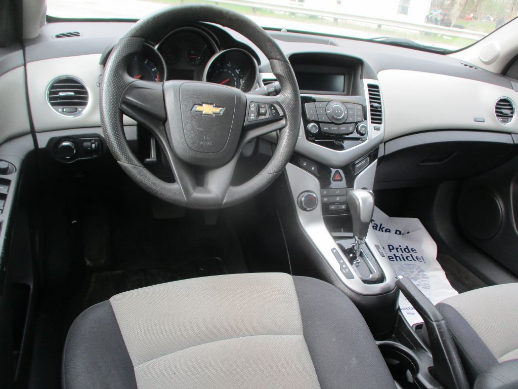 2012 Chevrolet Cruze Image 9