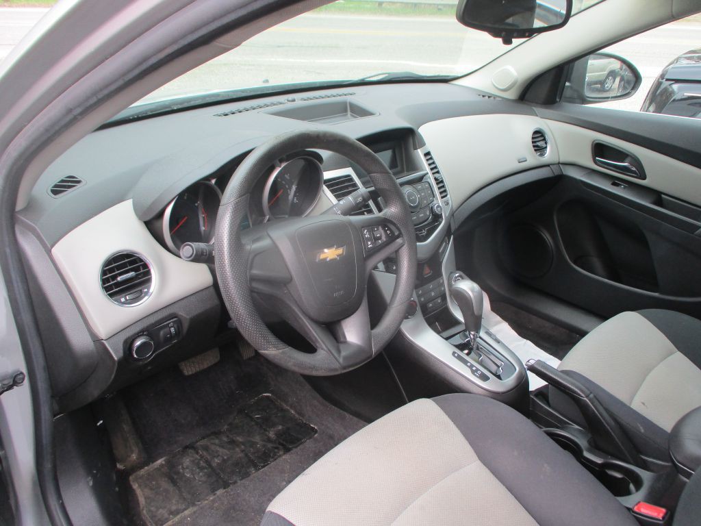 2012 Chevrolet Cruze Image 11