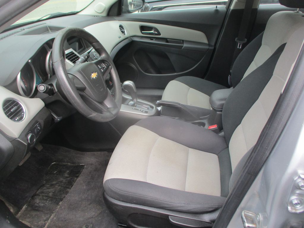 2012 Chevrolet Cruze Image 12