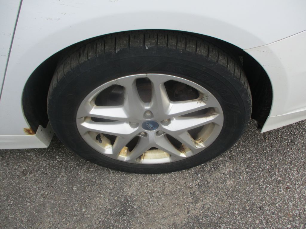 2013 Ford Fusion Image 8