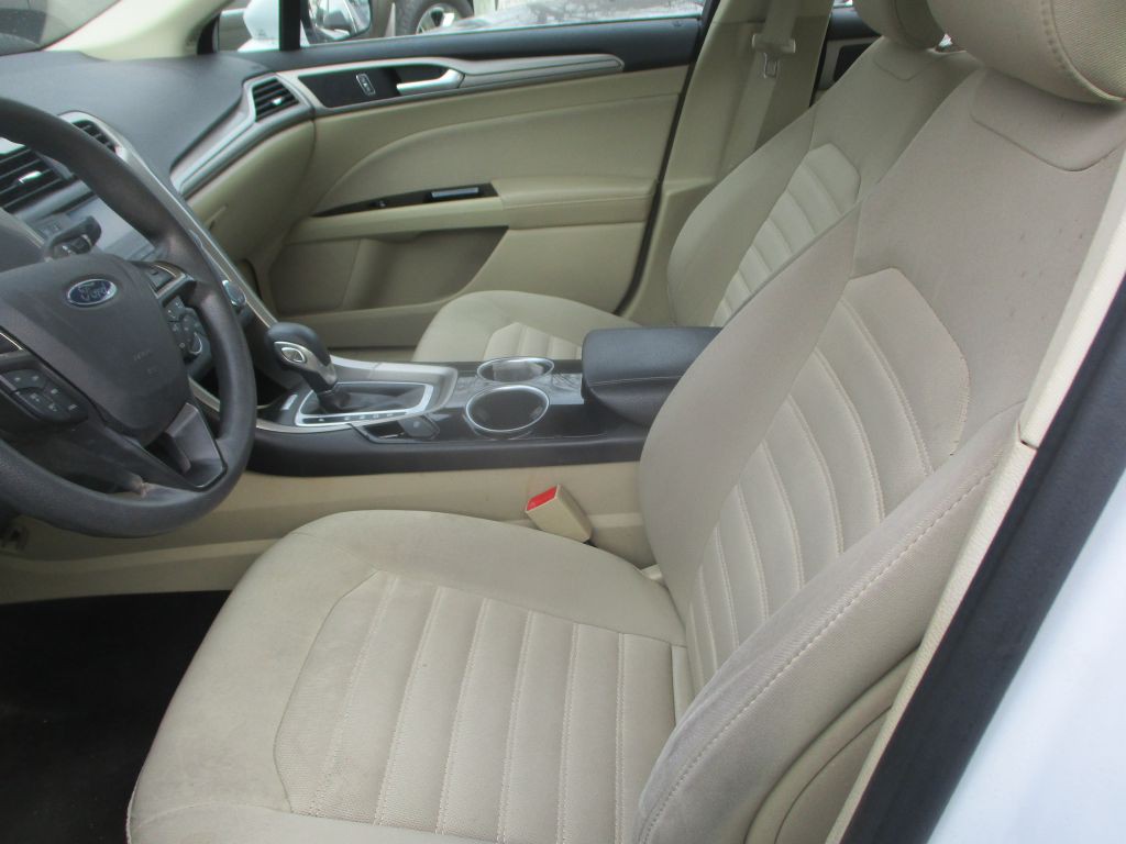 2013 Ford Fusion Image 12