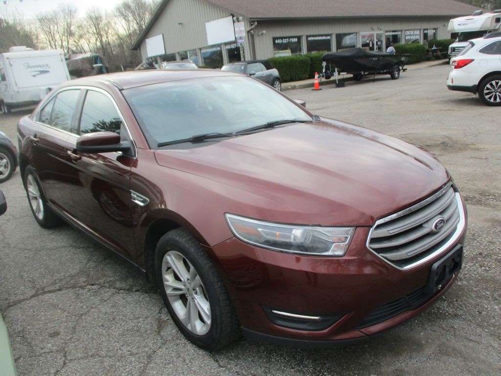 2015 Ford Taurus Image 1