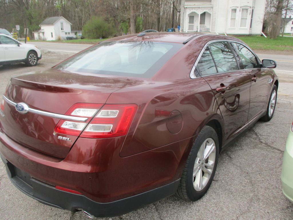 2015 Ford Taurus Image 7