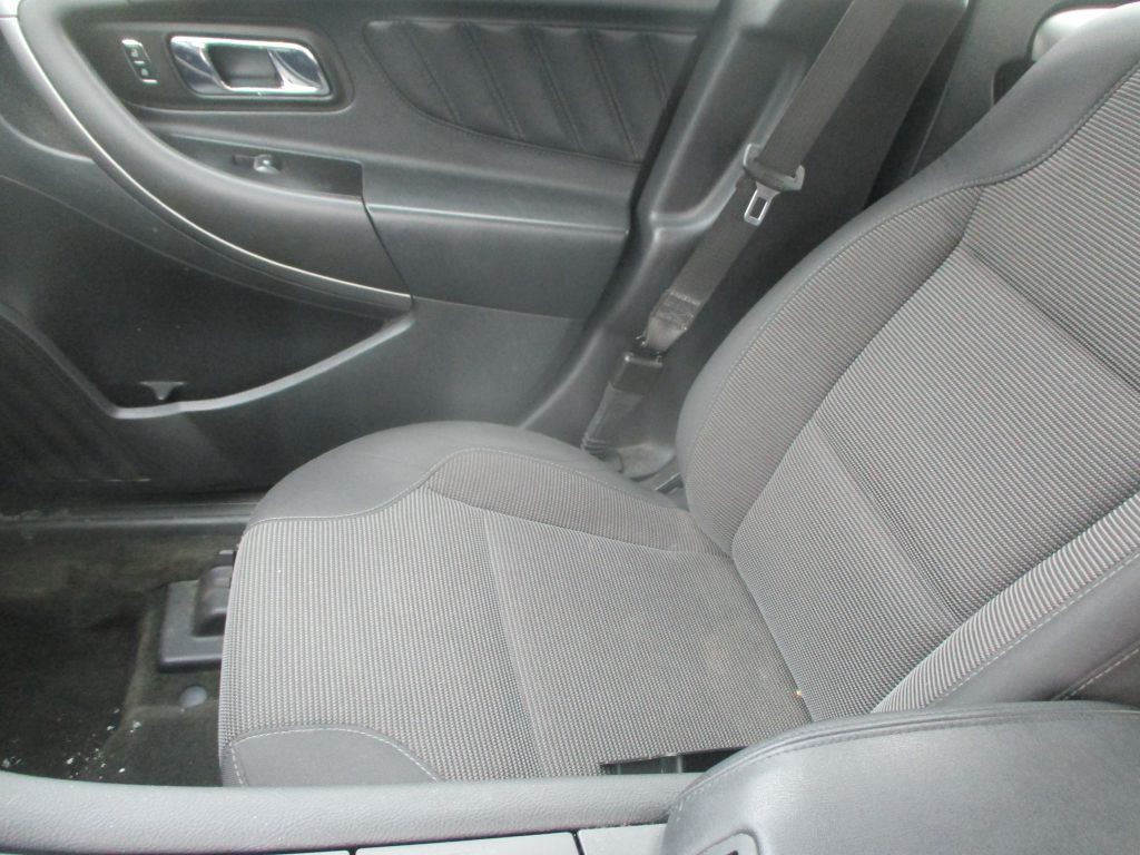 2015 Ford Taurus Image 13