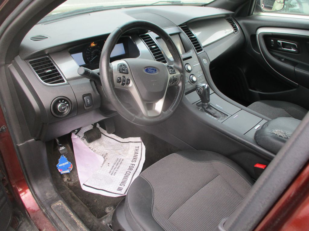 2015 Ford Taurus Image 14