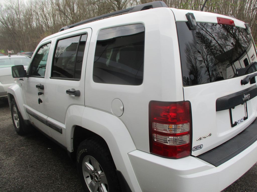 2011 Jeep Liberty Image 4