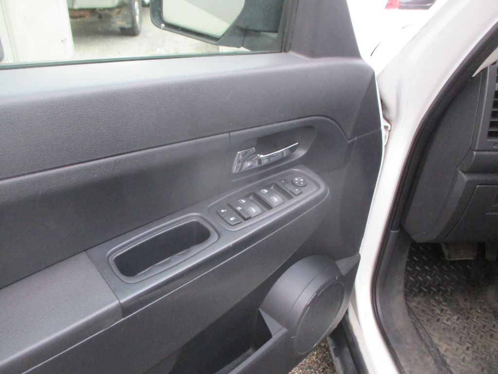 2011 Jeep Liberty Image 9