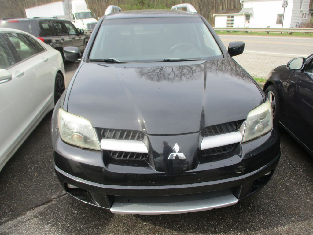 2006 Mitsubishi Outlander Image 2