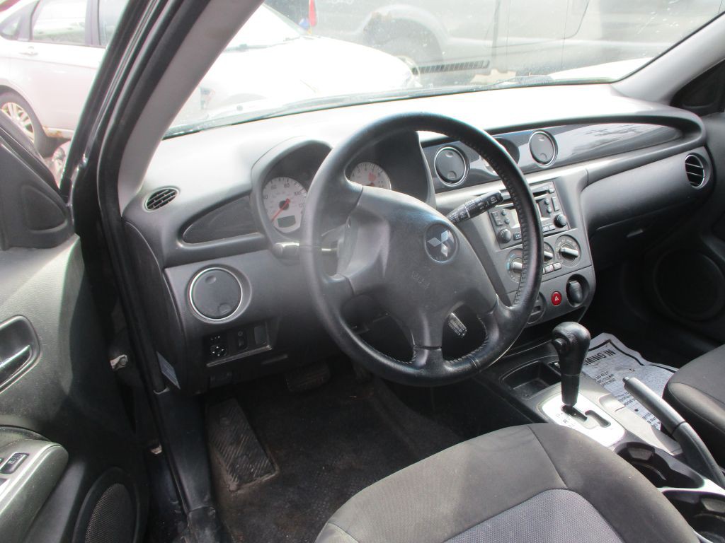 2006 Mitsubishi Outlander Image 11