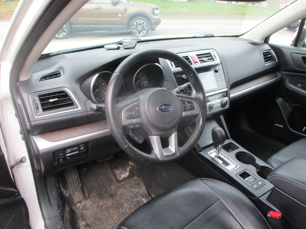 2017 Subaru Outback Image 13