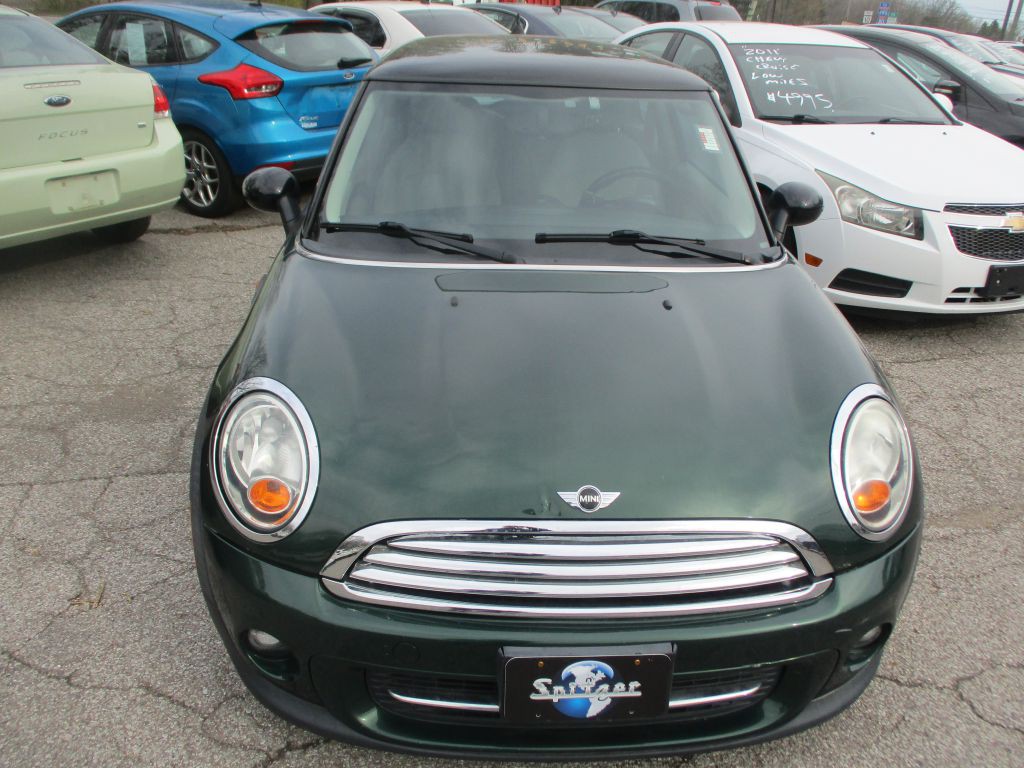 2011 MINI Cooper Image 2