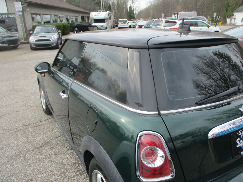 2011 MINI Cooper Image 5