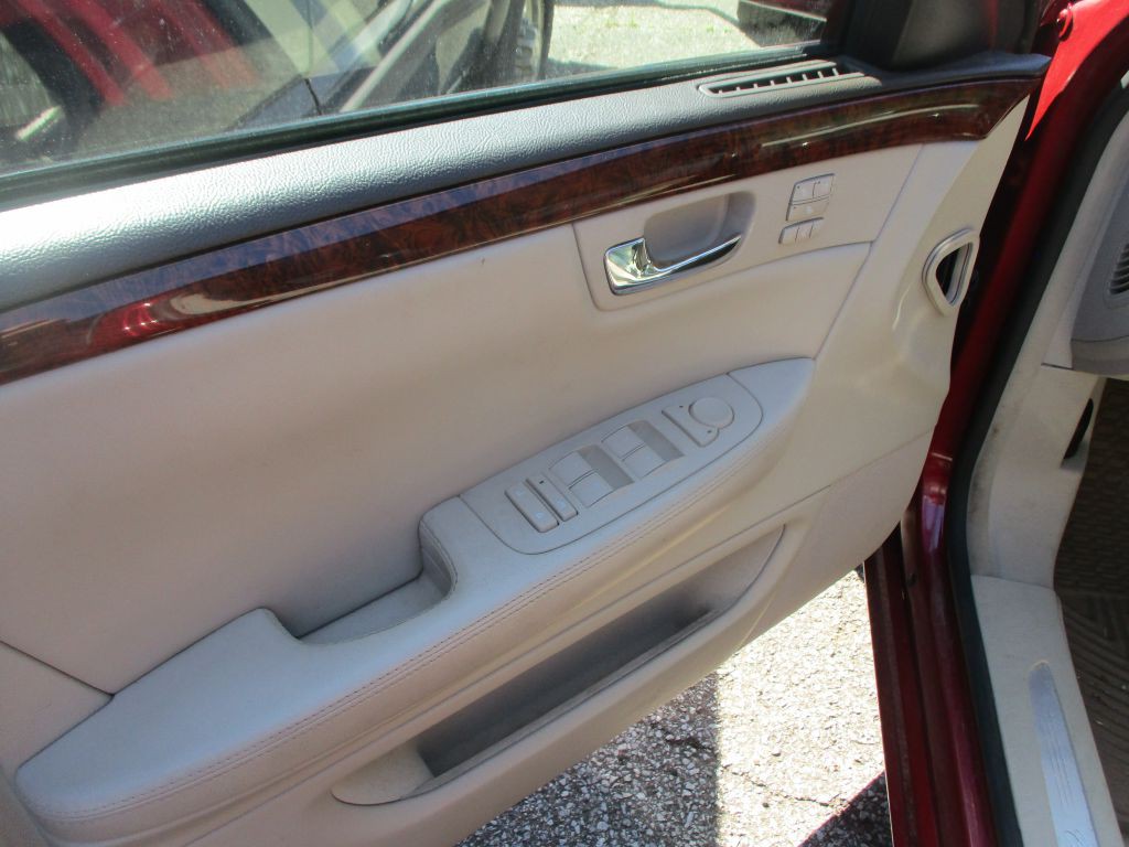 2007 Cadillac DTS Image 9