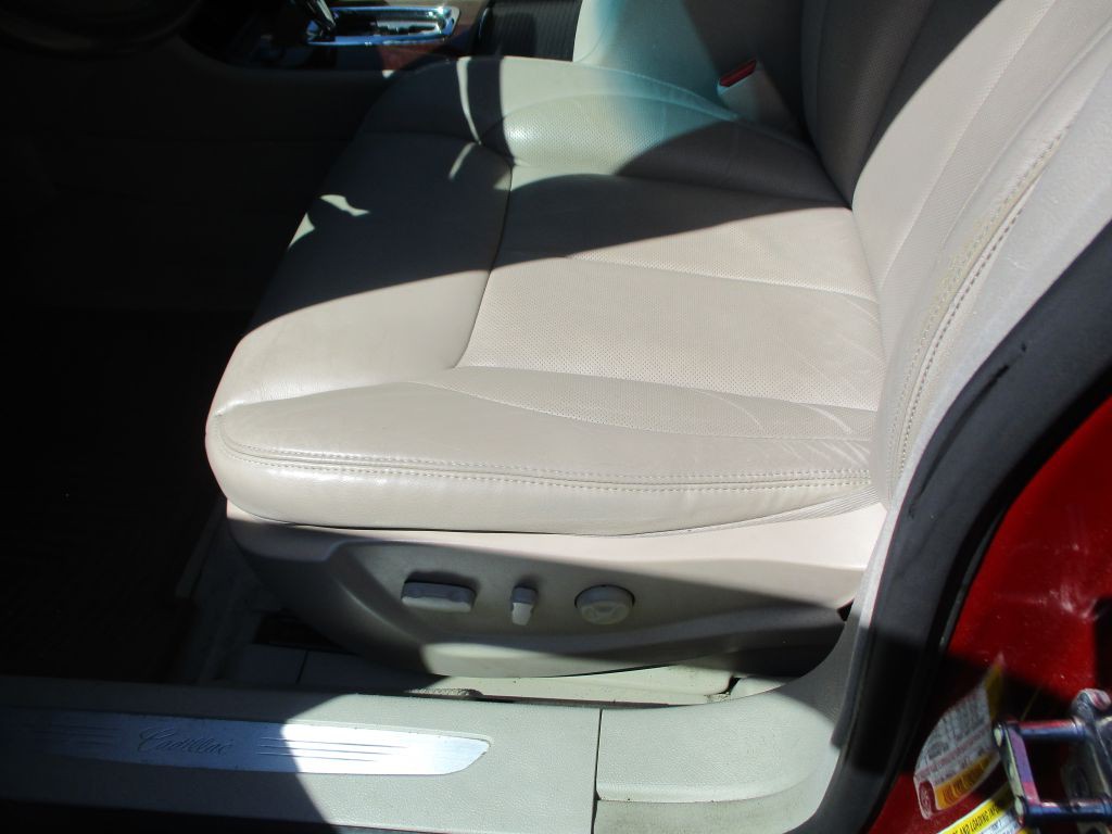 2007 Cadillac DTS Image 10