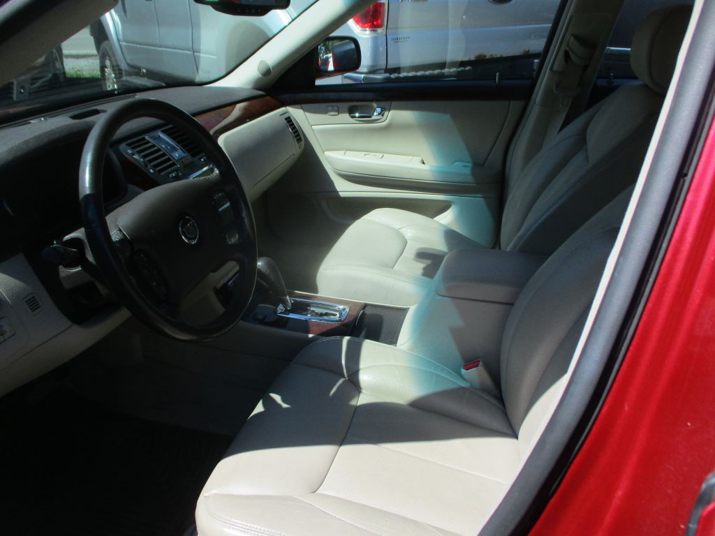 2007 Cadillac DTS Image 11