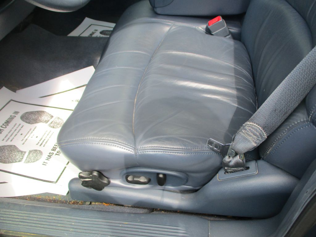 2001 Buick LeSabre Image 10