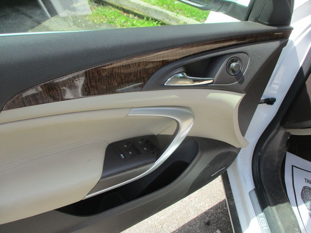 2013 Buick Regal Image 10